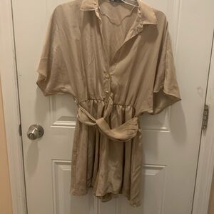 Zara romper in silk alike material Sz L neutral color